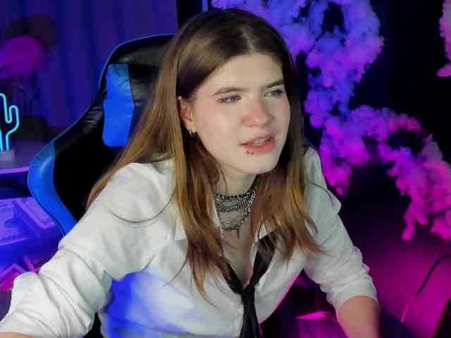 AngelinaLing webcam