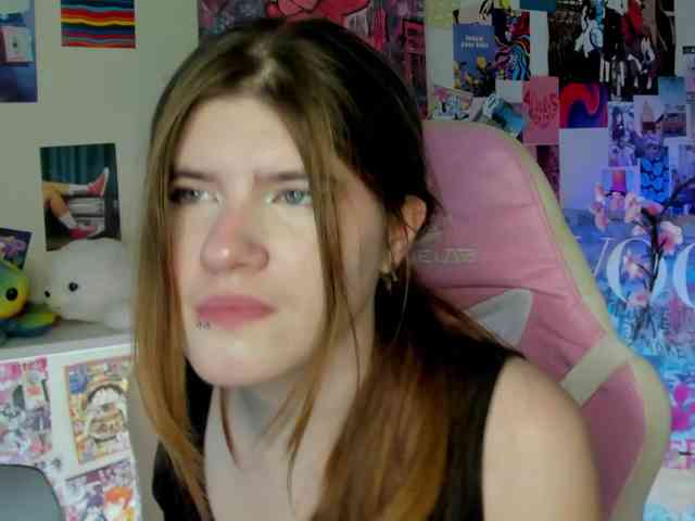AngelinaLing webcam