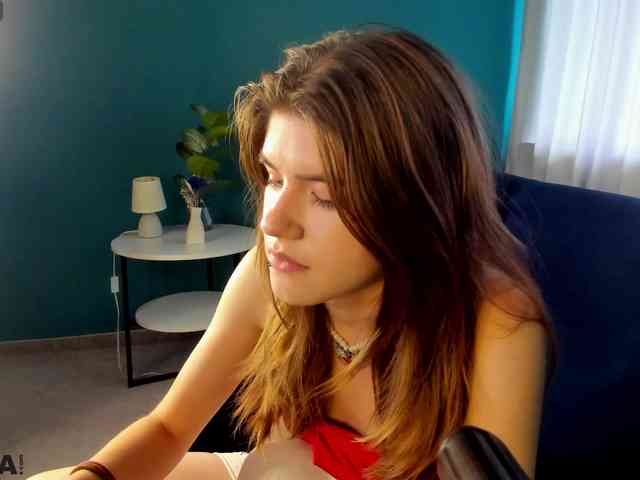 AngelinaLing webcam