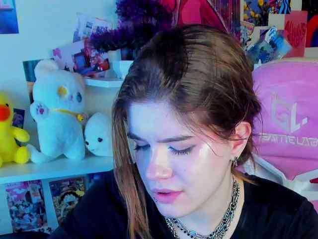 AngelinaLing webcam