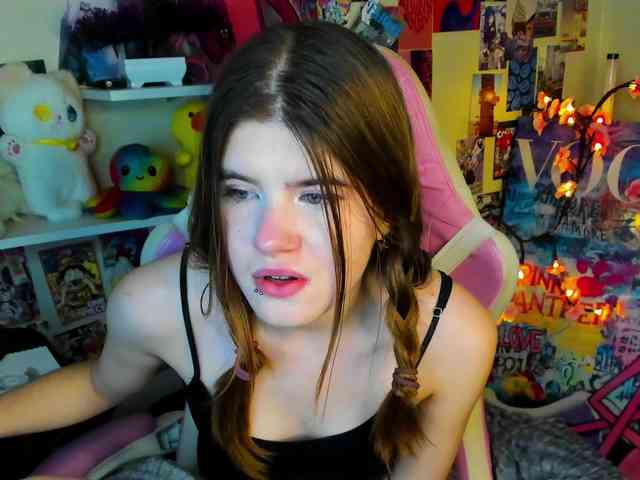 AngelinaLing webcam