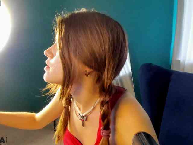 AngelinaLing webcam