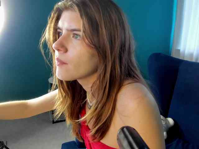 AngelinaLing webcam