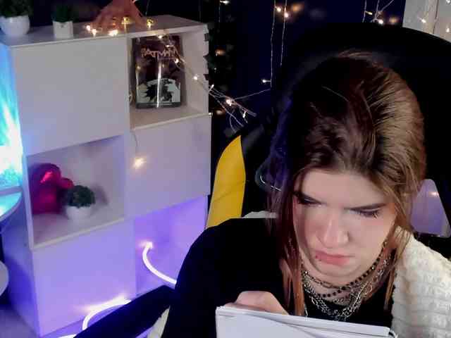 AngelinaLing webcam