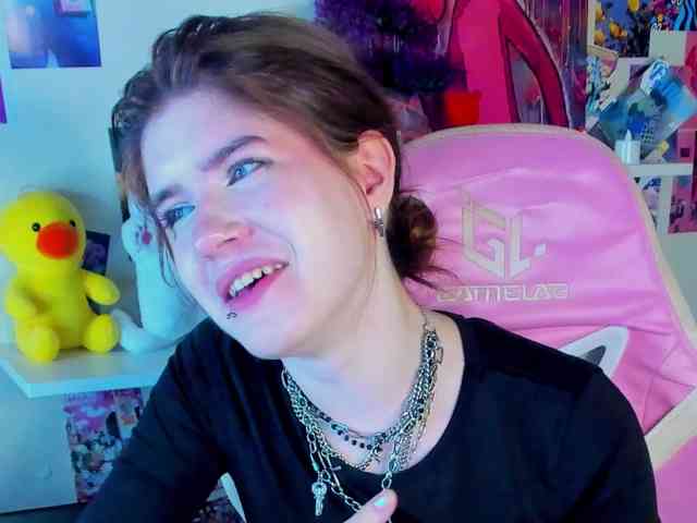 AngelinaLing webcam