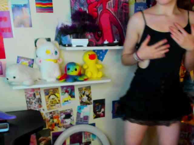 AngelinaLing webcam