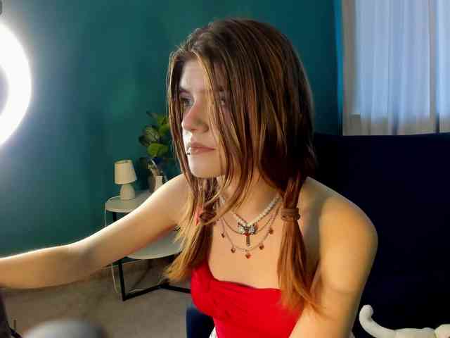 AngelinaLing webcam