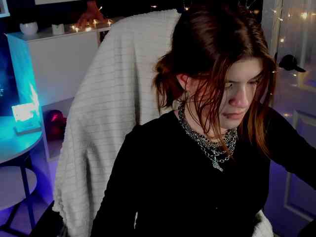 AngelinaLing webcam
