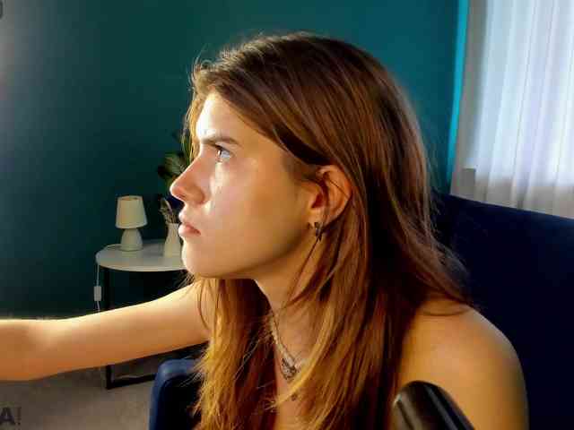 AngelinaLing webcam