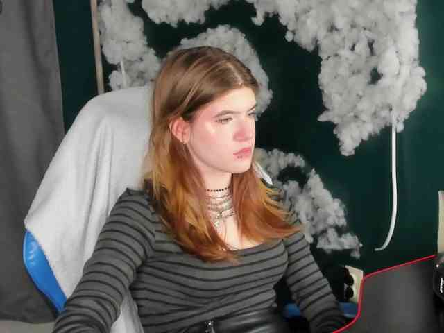 AngelinaLing webcam