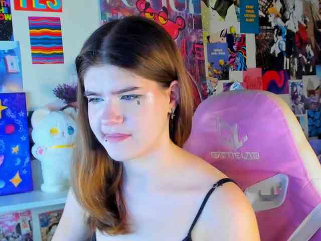 AngelinaLing webcam