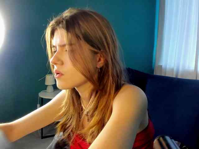 AngelinaLing webcam