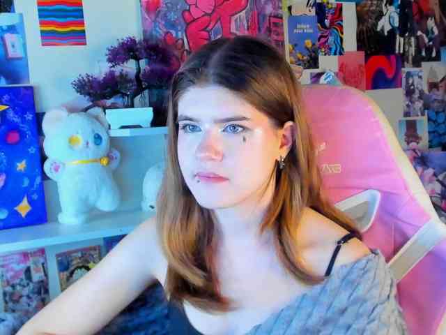 AngelinaLing webcam