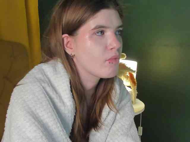 AngelinaLing webcam