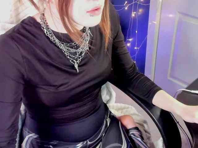 AngelinaLing webcam
