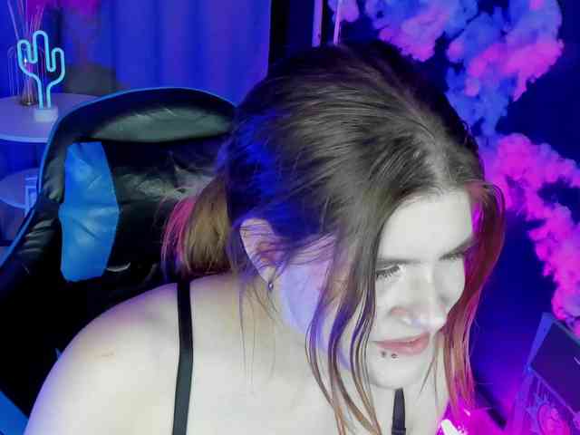 AngelinaLing webcam