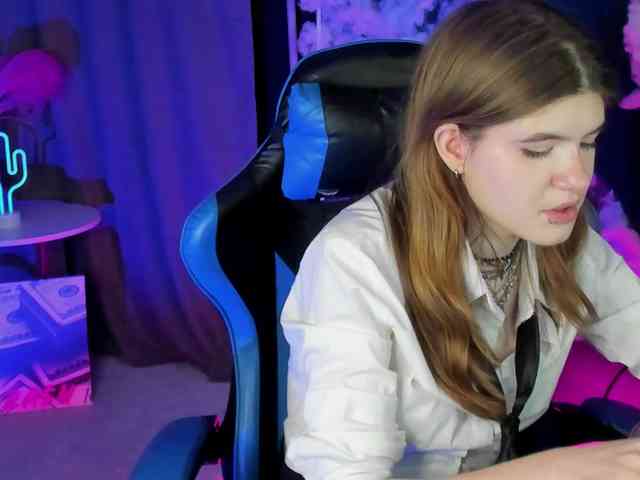 AngelinaLing webcam