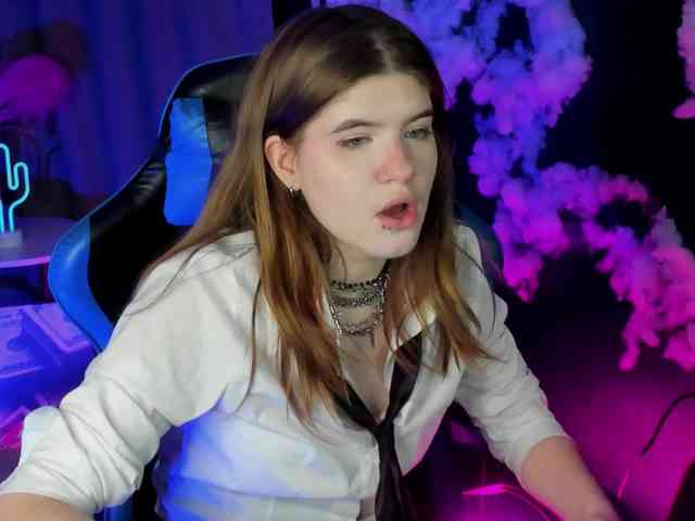 AngelinaLing webcam