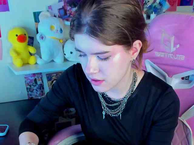AngelinaLing webcam