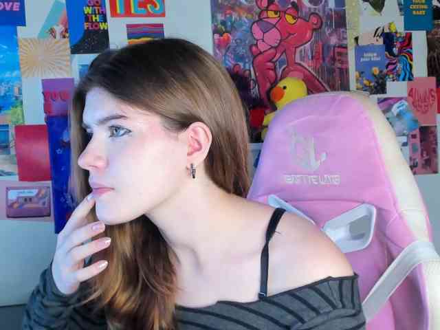 AngelinaLing webcam