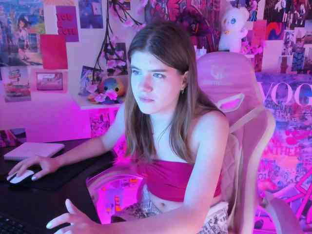 AngelinaLing webcam
