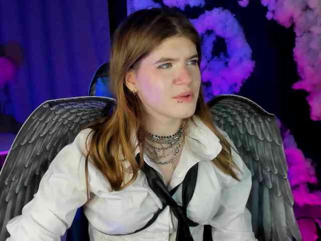 AngelinaLing webcam