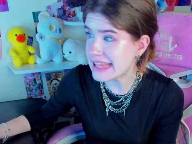 AngelinaLing webcam