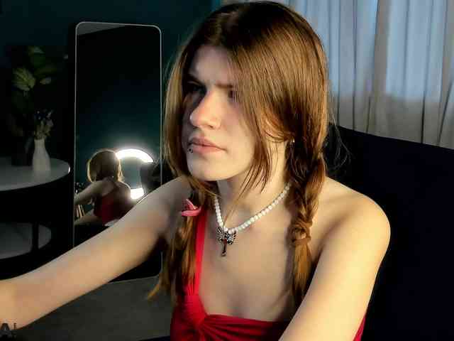 AngelinaLing webcam