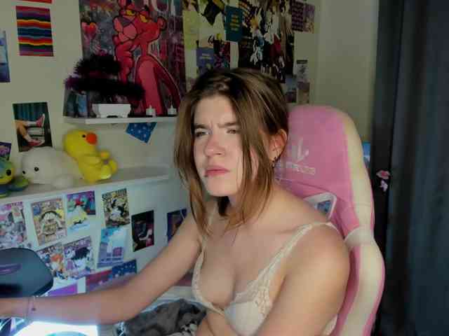 AngelinaLing webcam