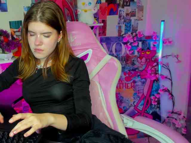 AngelinaLing webcam
