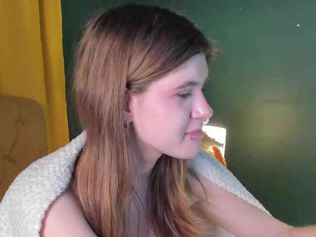 AngelinaLing webcam