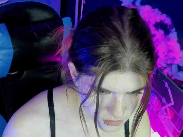 AngelinaLing webcam