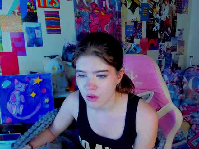 AngelinaLing webcam