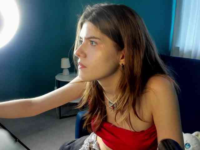 AngelinaLing webcam