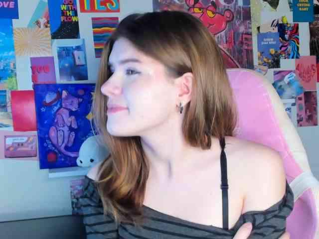 AngelinaLing webcam