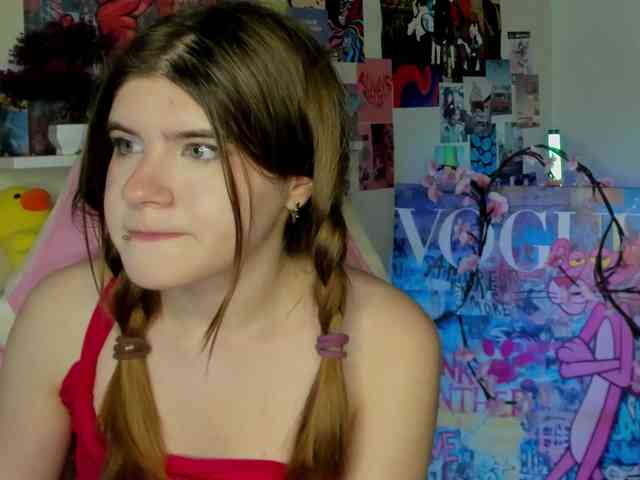 AngelinaLing webcam