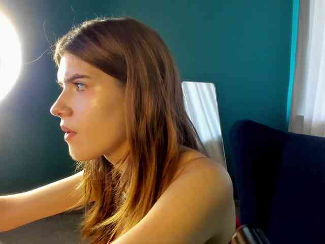 AngelinaLing webcam