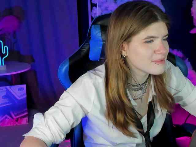 AngelinaLing webcam