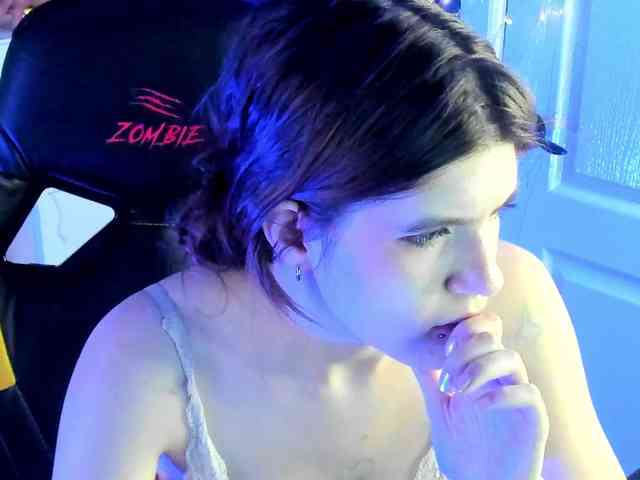 AngelinaLing webcam