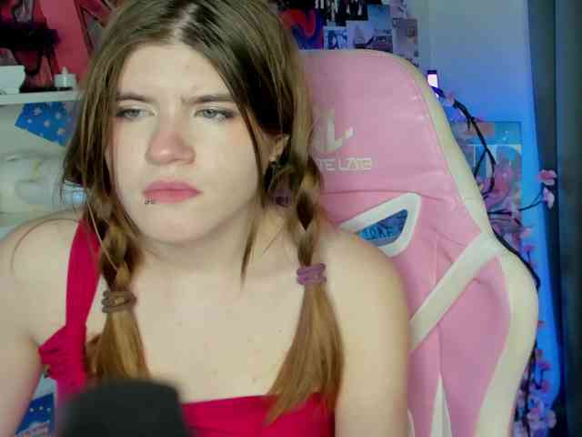 AngelinaLing webcam