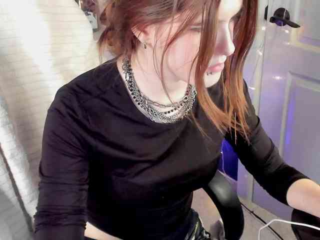 AngelinaLing webcam