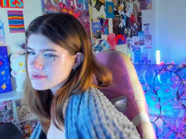 AngelinaLing webcam