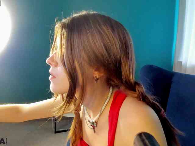 AngelinaLing webcam