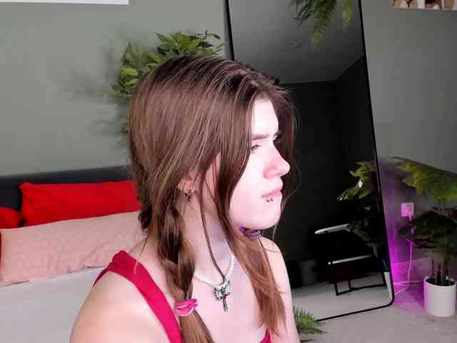 AngelinaLing webcam