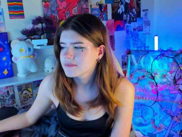 AngelinaLing webcam