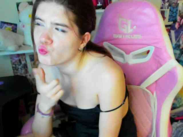 AngelinaLing webcam