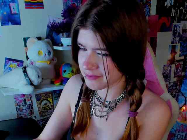AngelinaLing webcam