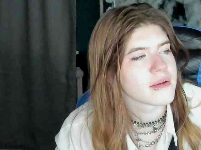 AngelinaLing webcam
