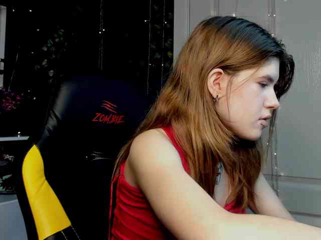 AngelinaLing webcam
