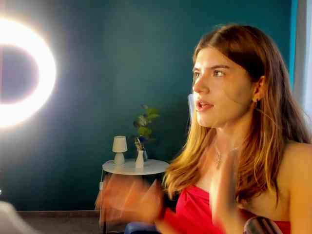 AngelinaLing webcam